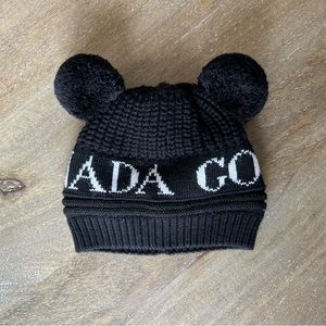 Canada Goose baby unisex double Pom hat in black